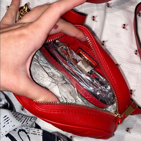 Red aldo waist purse - Picture 2 of 3